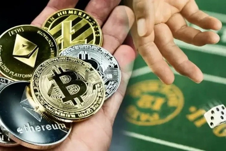 What are the key differences between crypto casino coins and tokens?